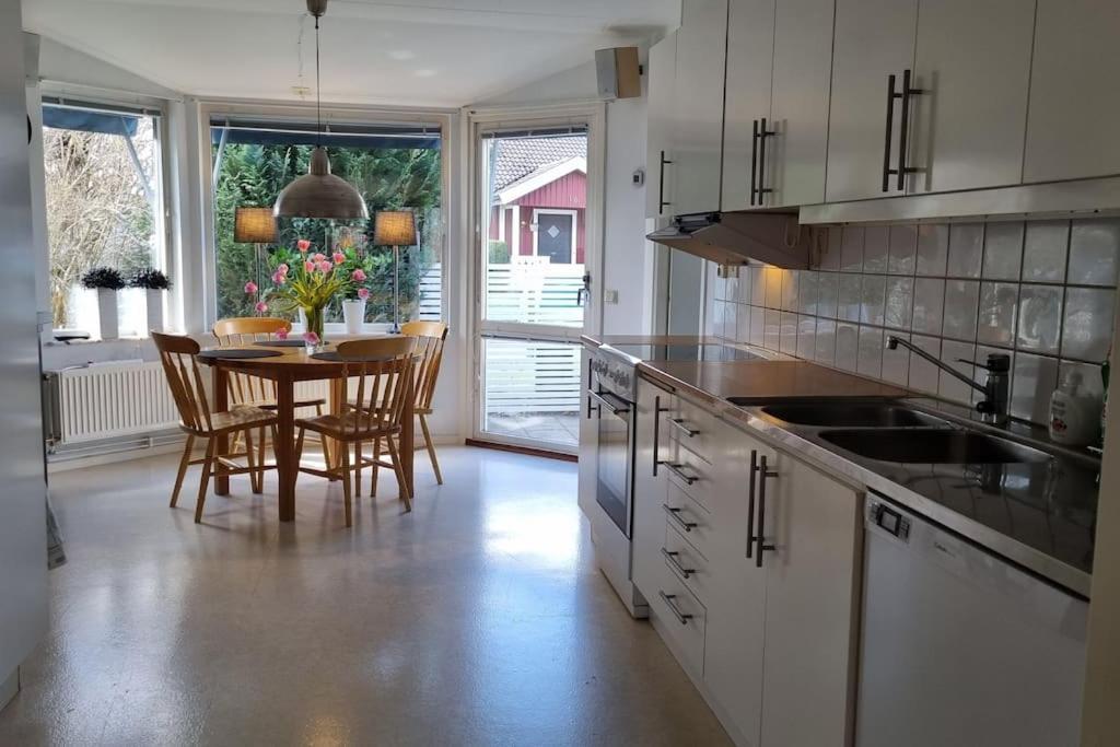 Trivsamt Parhus I Lugnt Omrade Inne I Tranas! Dış mekan fotoğraf