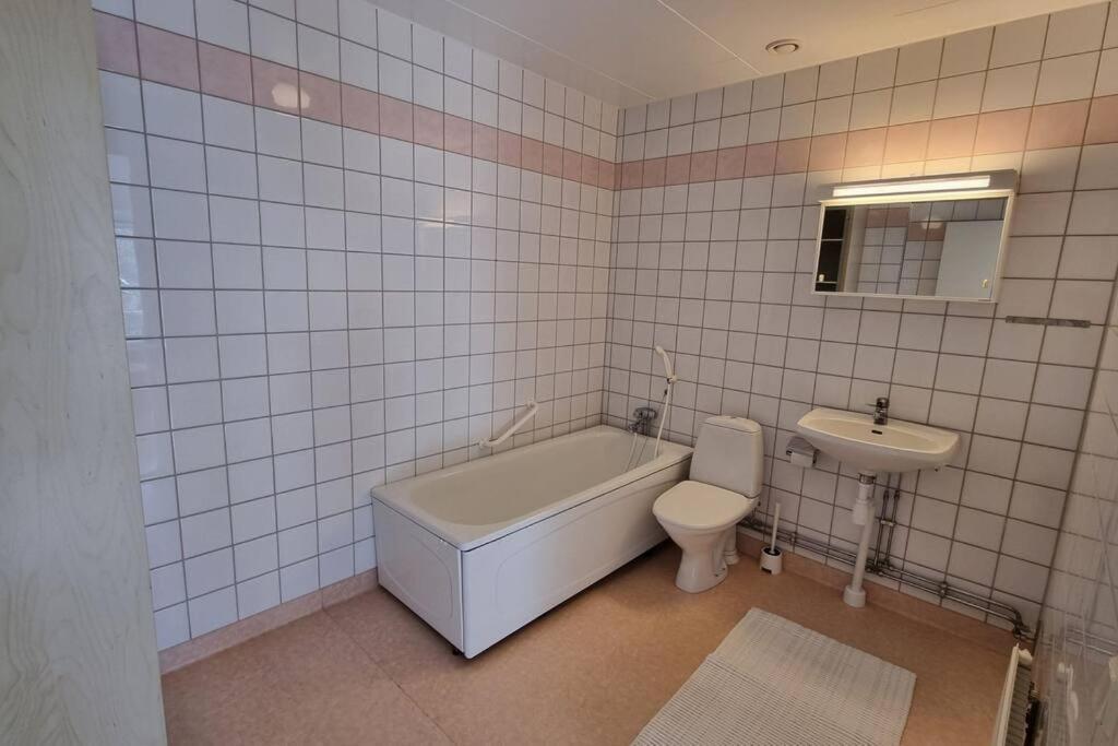 Trivsamt Parhus I Lugnt Omrade Inne I Tranas! Dış mekan fotoğraf