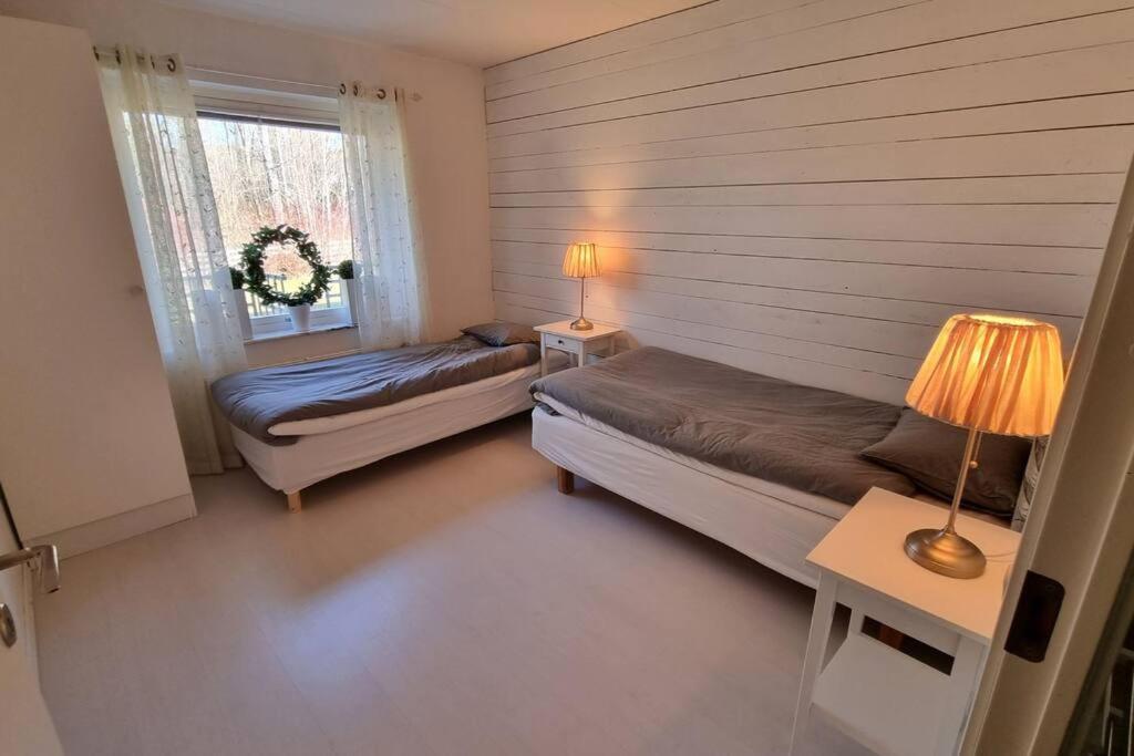 Trivsamt Parhus I Lugnt Omrade Inne I Tranas! Dış mekan fotoğraf